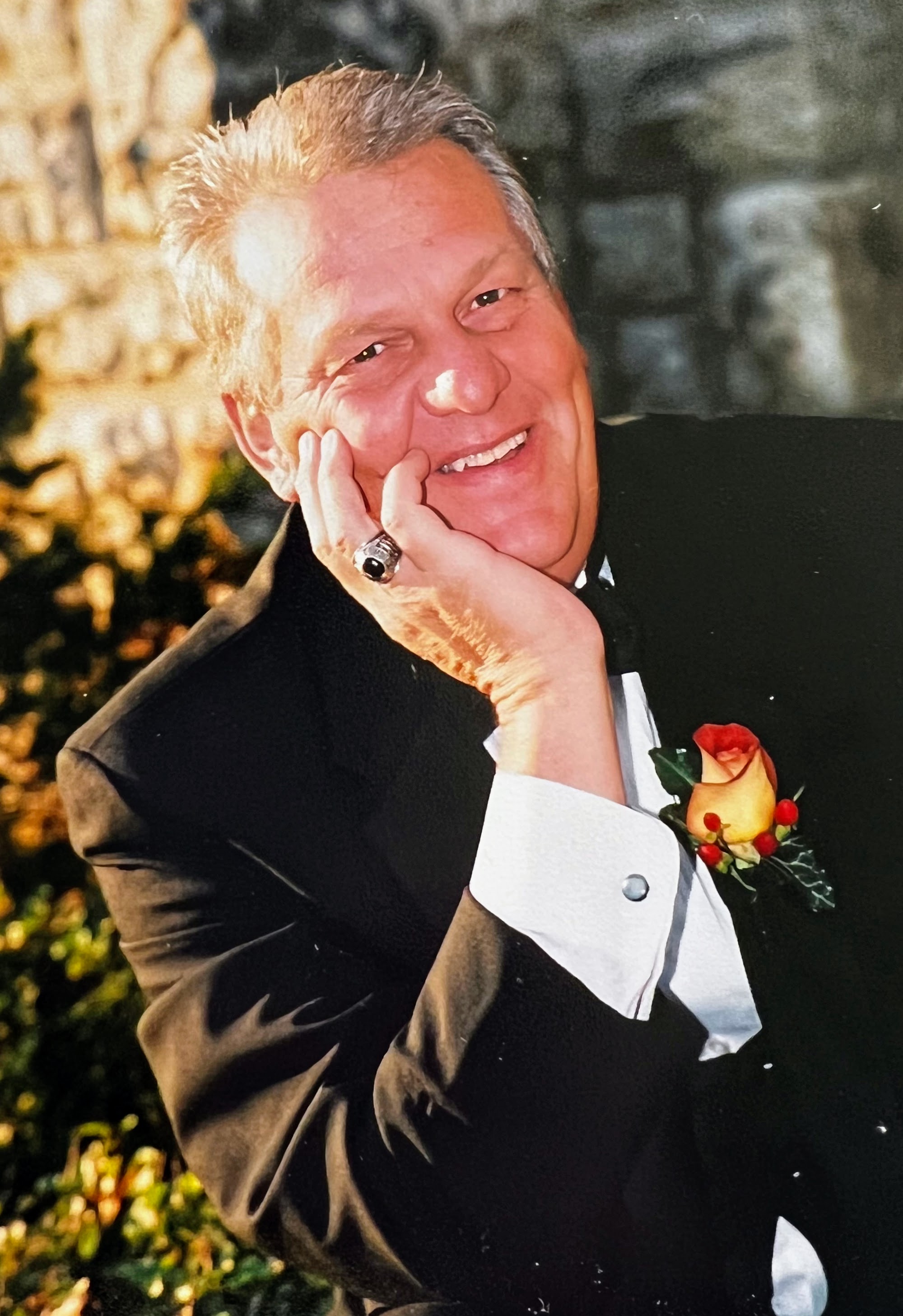 A Legacy Of Love And Laughter: Escanaba Obituary Honors A Cherished Family Member